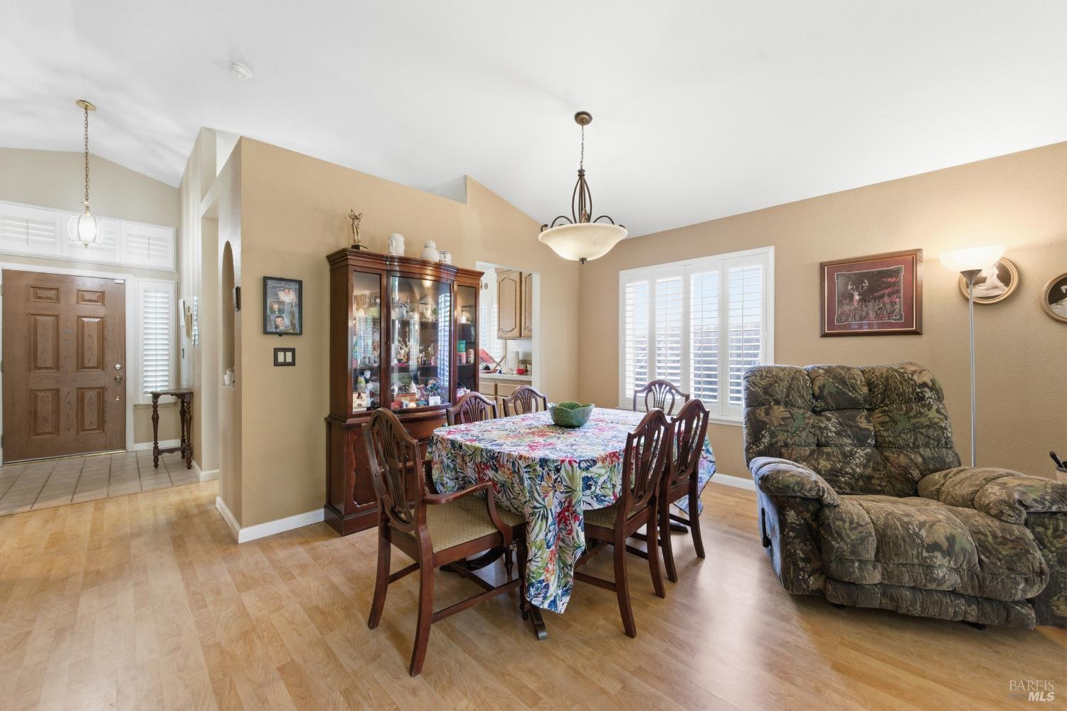 701 Oak Brook Drive Vacaville CA 95687