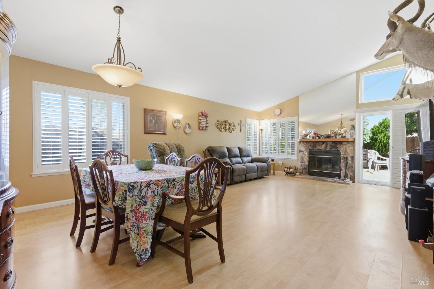 701 Oak Brook Drive Vacaville CA 95687
