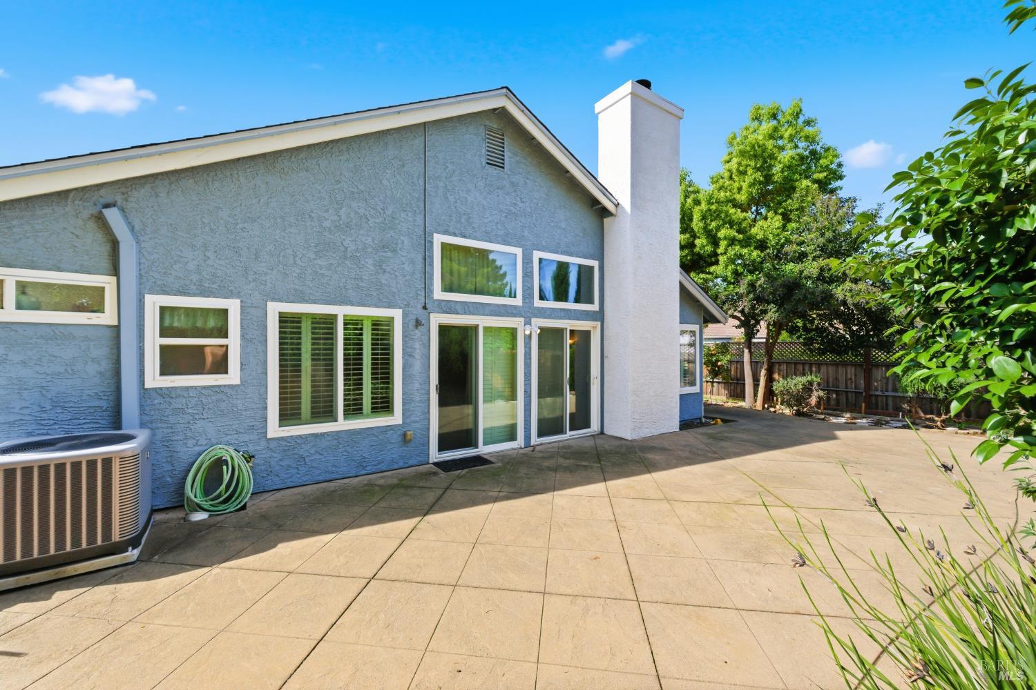 701 Oak Brook Drive Vacaville CA 95687