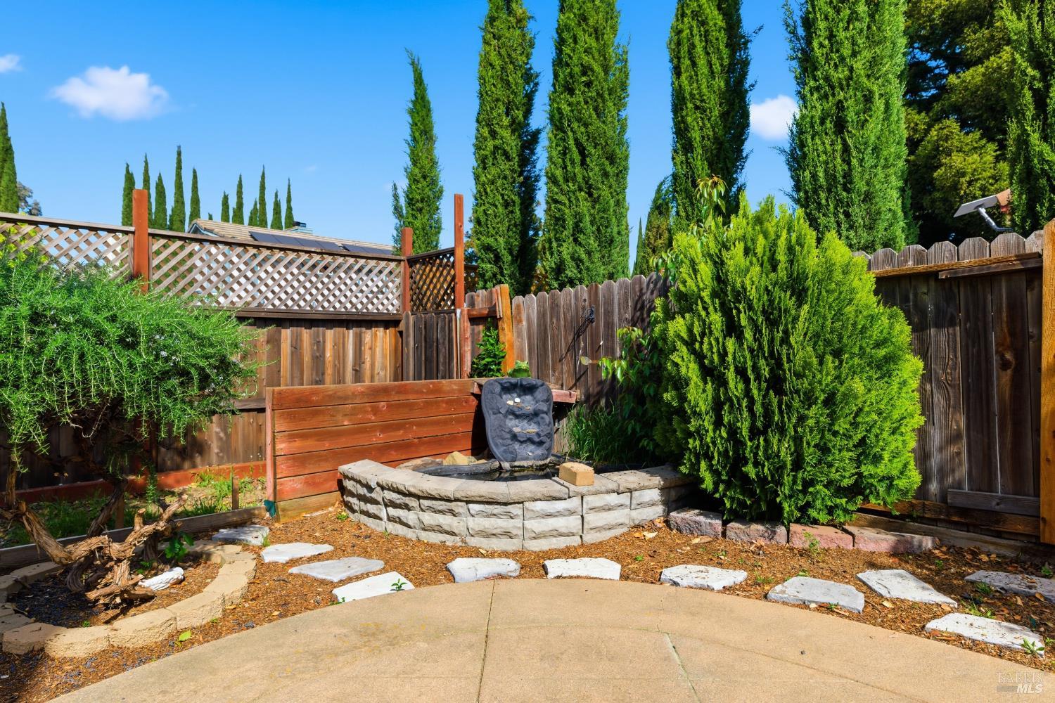 701 Oak Brook Drive Vacaville CA 95687