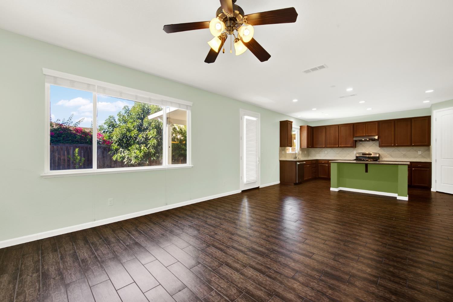 2759 Coranado Street West Sacramento CA 95691