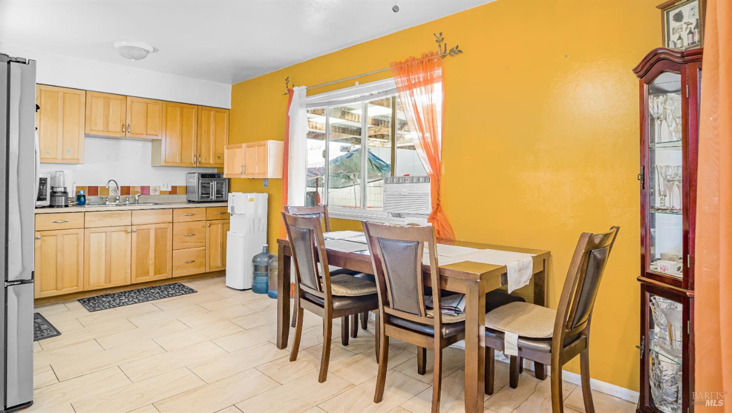 1801 Corby Avenue Santa Rosa CA 95407