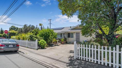 1801 Corby Avenue Santa Rosa CA 95407