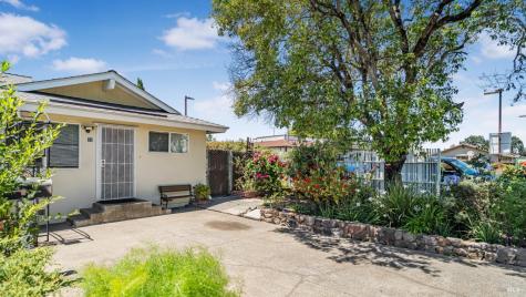 1801 Corby Avenue Santa Rosa CA 95407