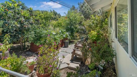 1801 Corby Avenue Santa Rosa CA 95407