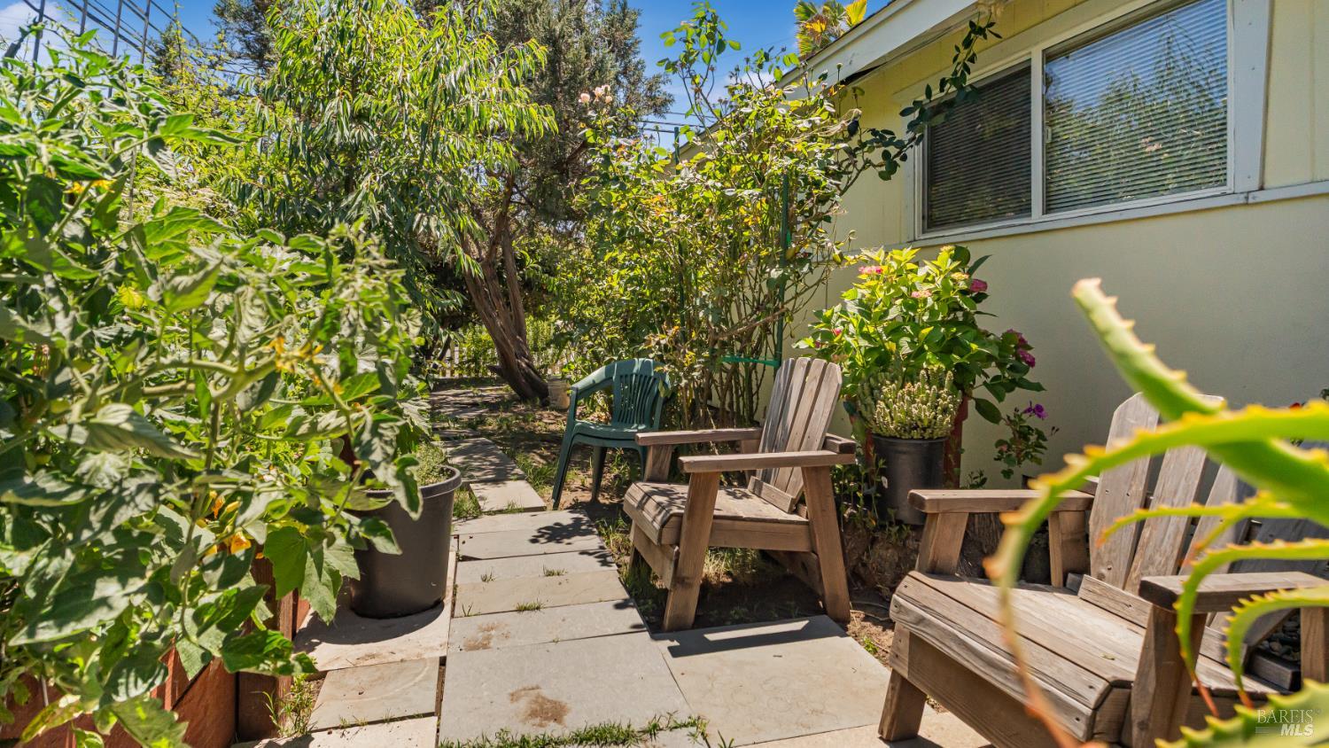 1801 Corby Avenue Santa Rosa CA 95407