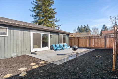 4472 Hollingsworth Circle Rohnert Park CA 94928