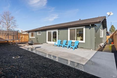 4472 Hollingsworth Circle Rohnert Park CA 94928