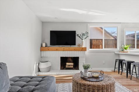 4472 Hollingsworth Circle Rohnert Park CA 94928