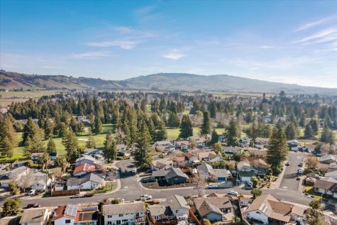 4472 Hollingsworth Circle Rohnert Park CA 94928