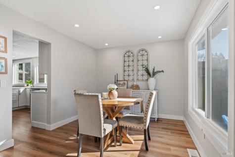 4472 Hollingsworth Circle Rohnert Park CA 94928