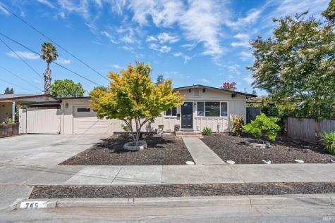 745 Camellia Court Santa Rosa CA 95407