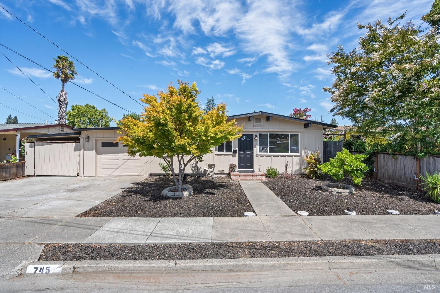 745 Camellia Court Santa Rosa CA 95407