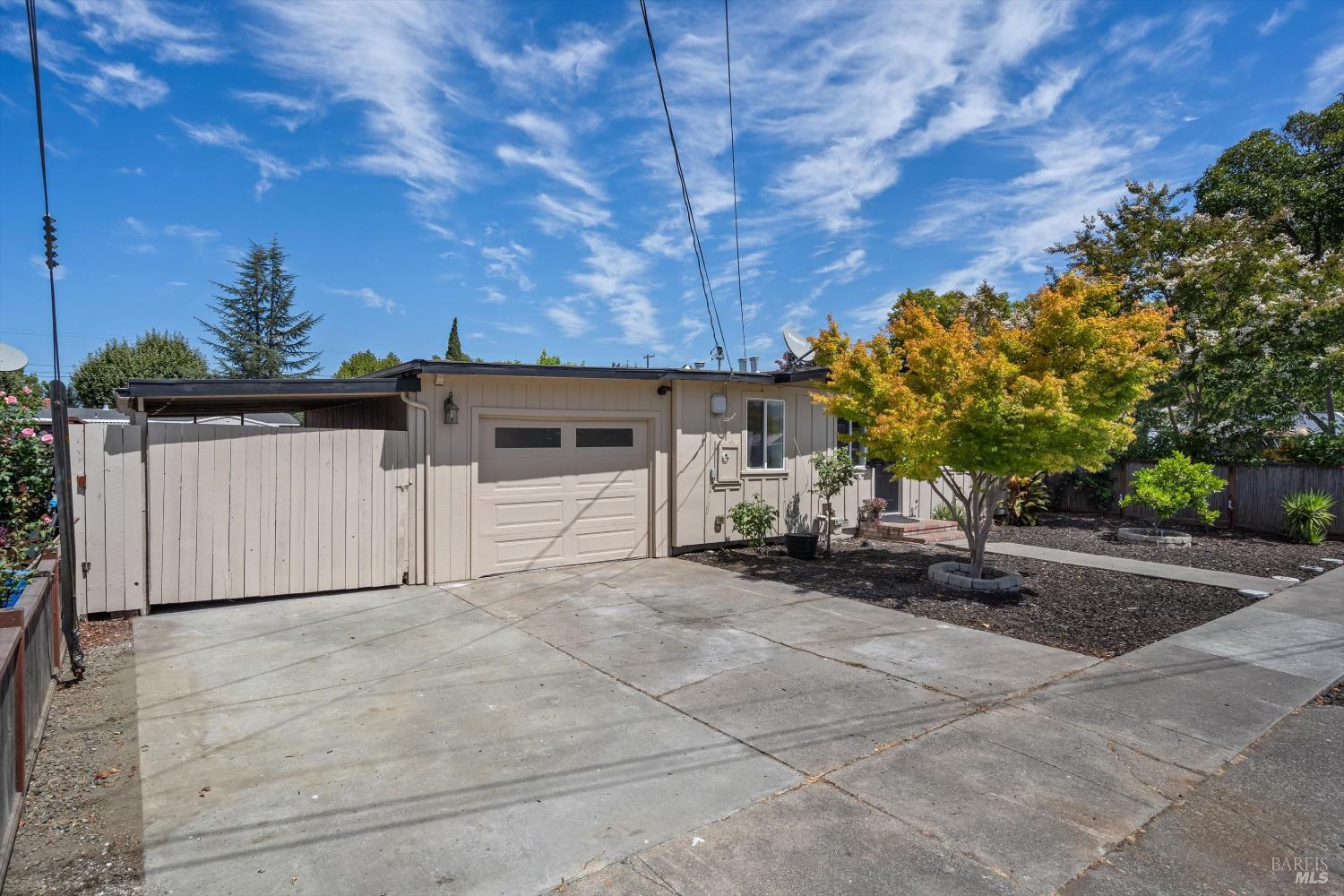 745 Camellia Court Santa Rosa CA 95407