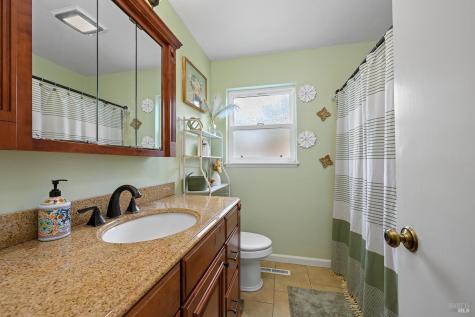 1682 Peterson Lane Santa Rosa CA 95403