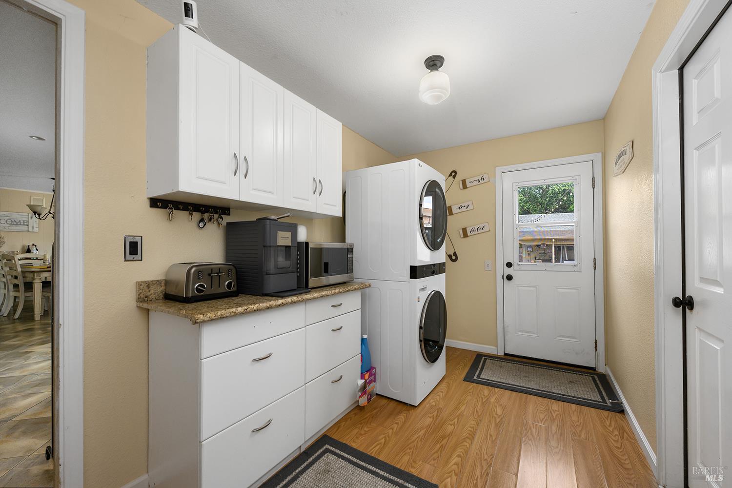 1682 Peterson Lane Santa Rosa CA 95403