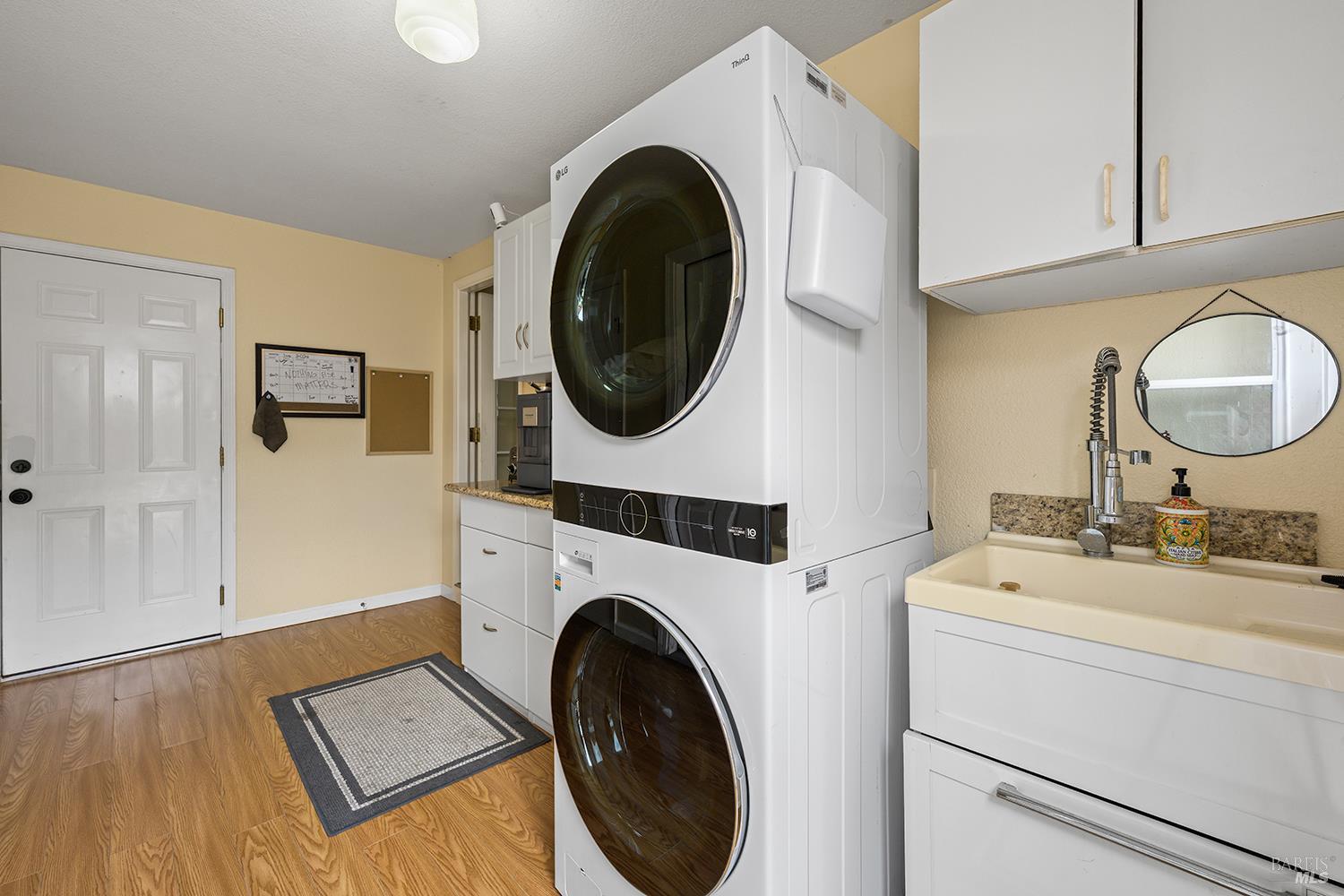 1682 Peterson Lane Santa Rosa CA 95403