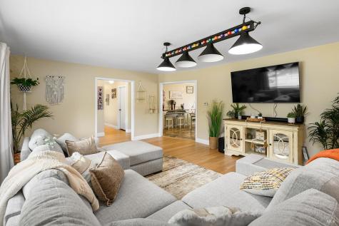 1682 Peterson Lane Santa Rosa CA 95403