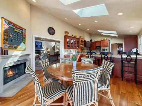 1000 Wolf Ridge Road Glen Ellen CA 95442