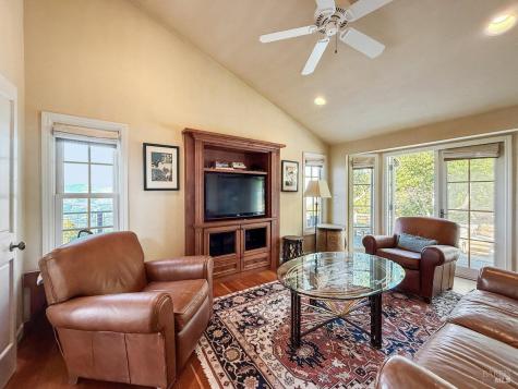 1000 Wolf Ridge Road Glen Ellen CA 95442