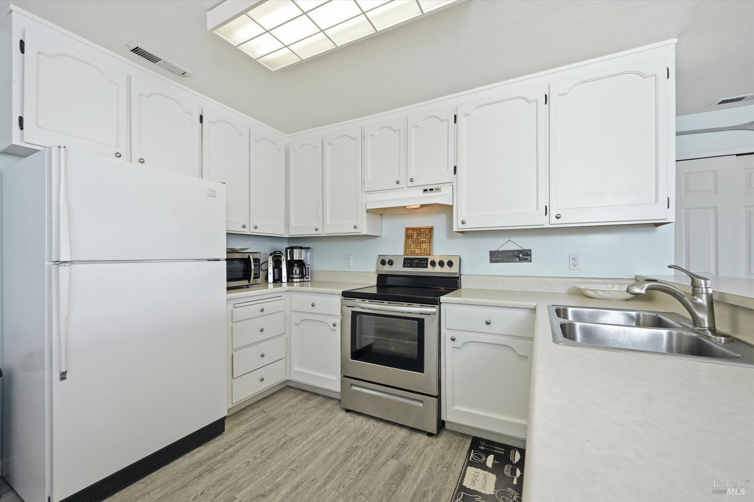 4045 Mesa Clearlake CA 95422