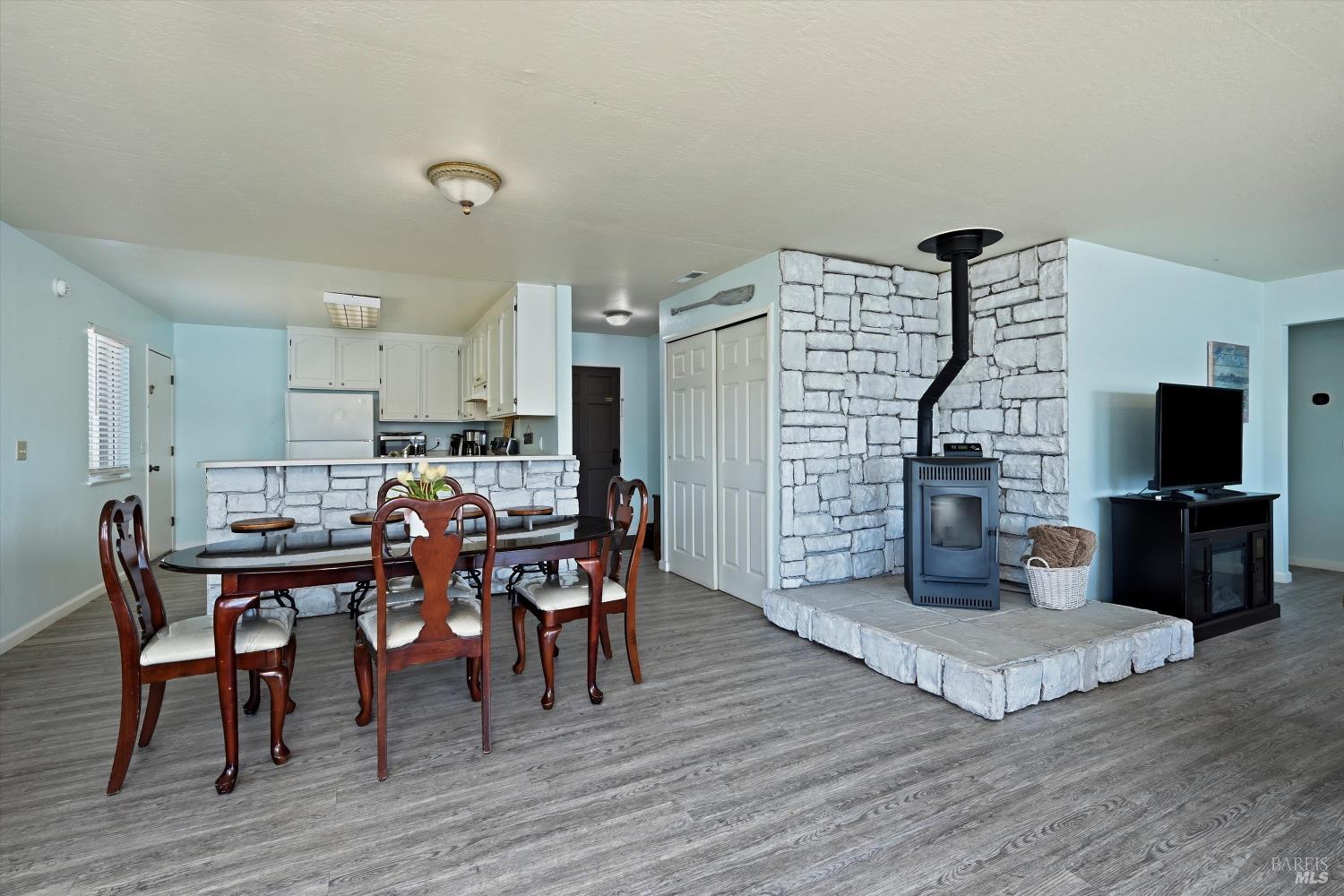 4045 Mesa Clearlake CA 95422