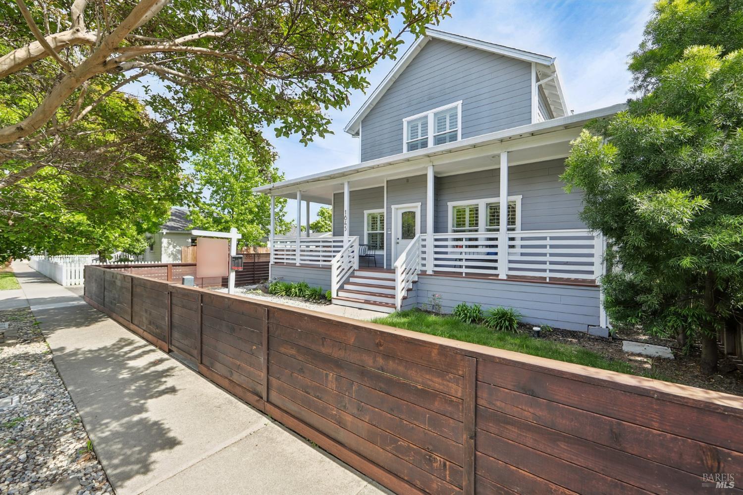 1645 E Street Napa CA 94559