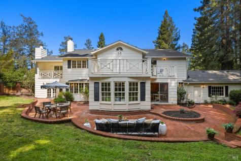4284 Woodland Shadows Place Santa Rosa CA 95404