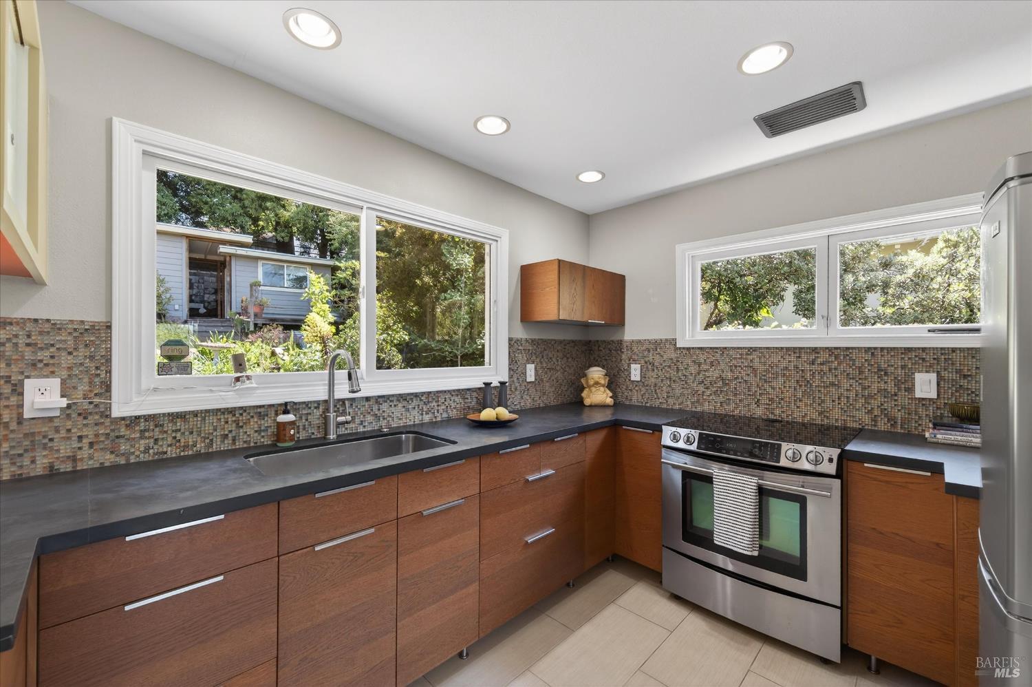 118 El Verano Street Vallejo CA 94590