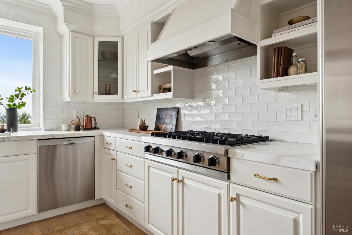 91 Via Los Altos Tiburon CA 94920