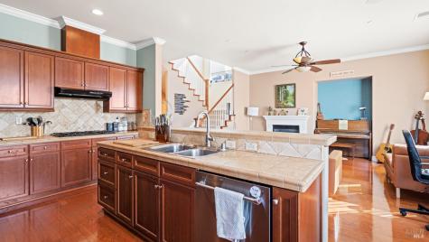 2011 Bellaterra Court Santa Rosa CA 95404