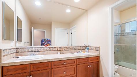 2011 Bellaterra Court Santa Rosa CA 95404