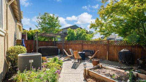 2011 Bellaterra Court Santa Rosa CA 95404