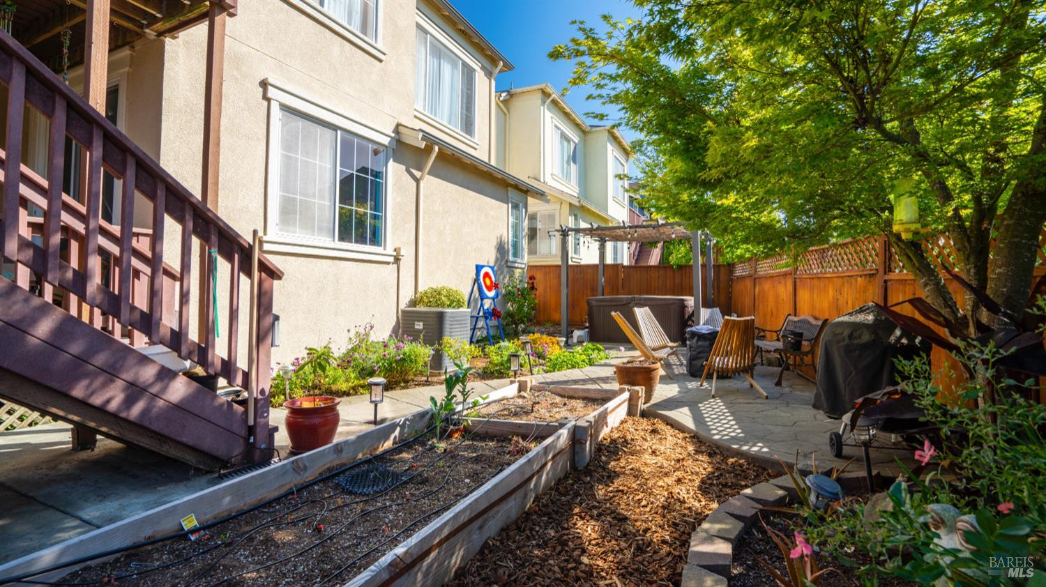 2011 Bellaterra Court Santa Rosa CA 95404