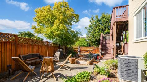 2011 Bellaterra Court Santa Rosa CA 95404