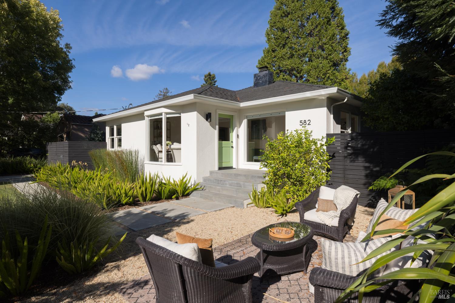 582 3rd Street E Sonoma CA 95476
