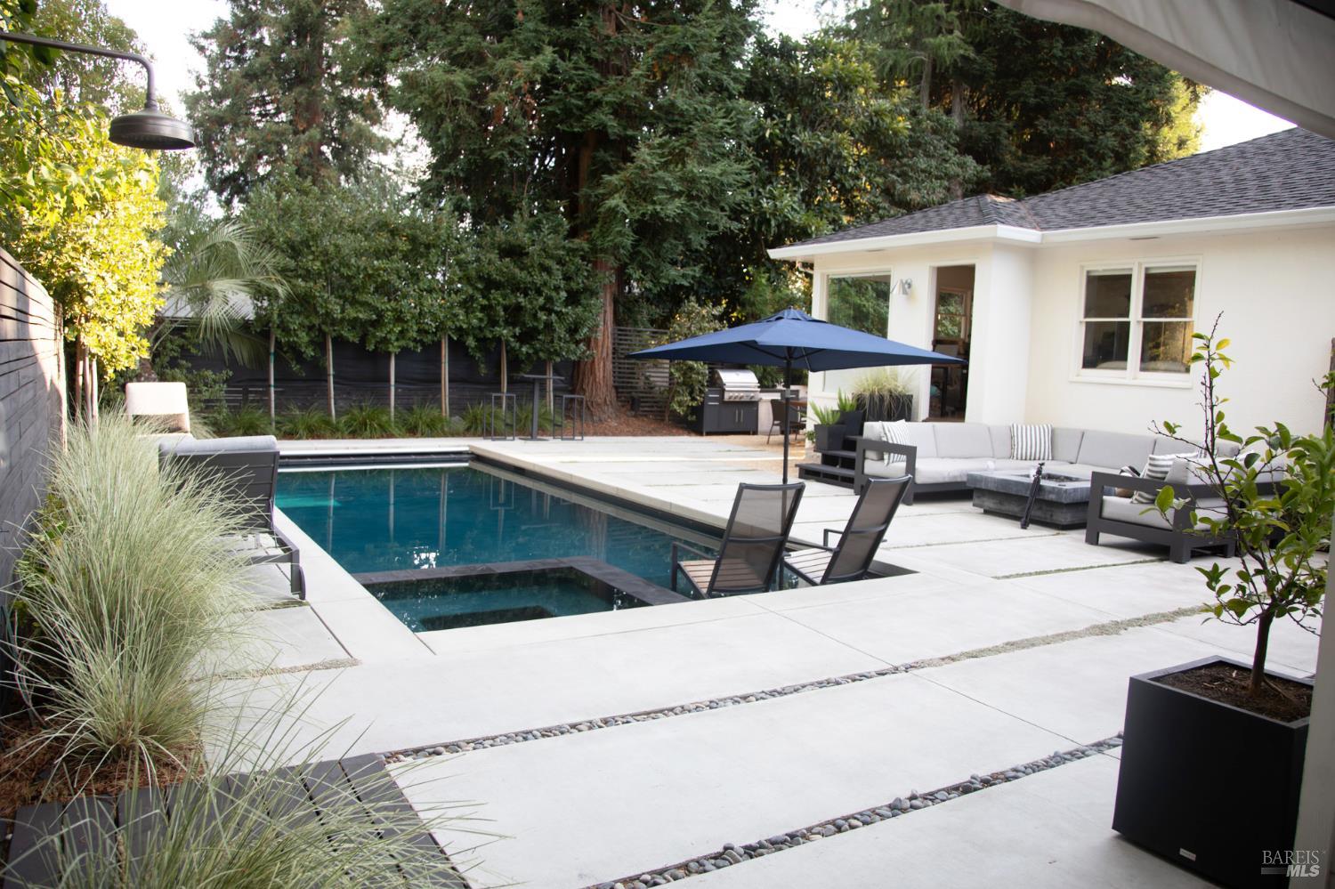582 3rd Street E Sonoma CA 95476