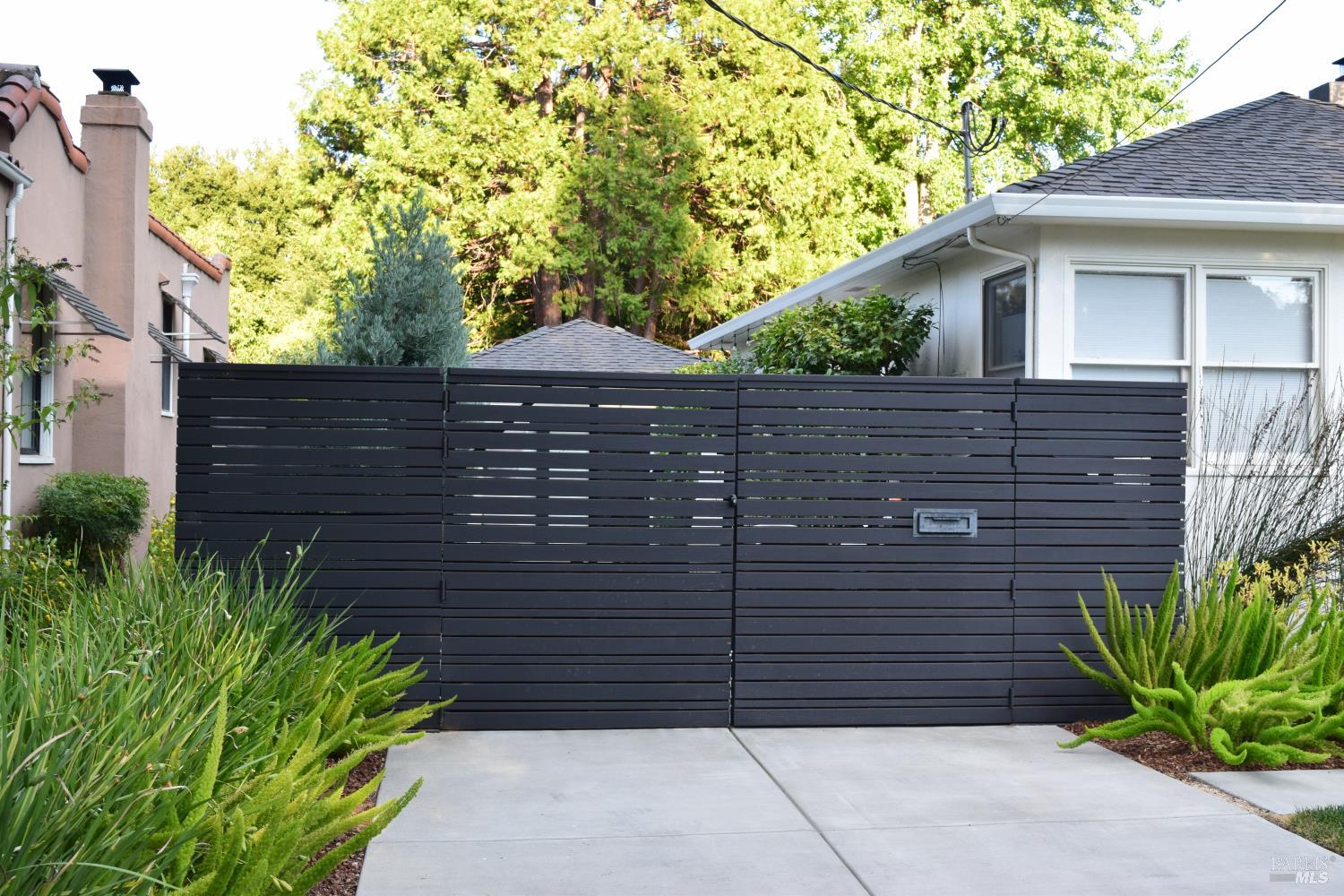 582 3rd Street E Sonoma CA 95476