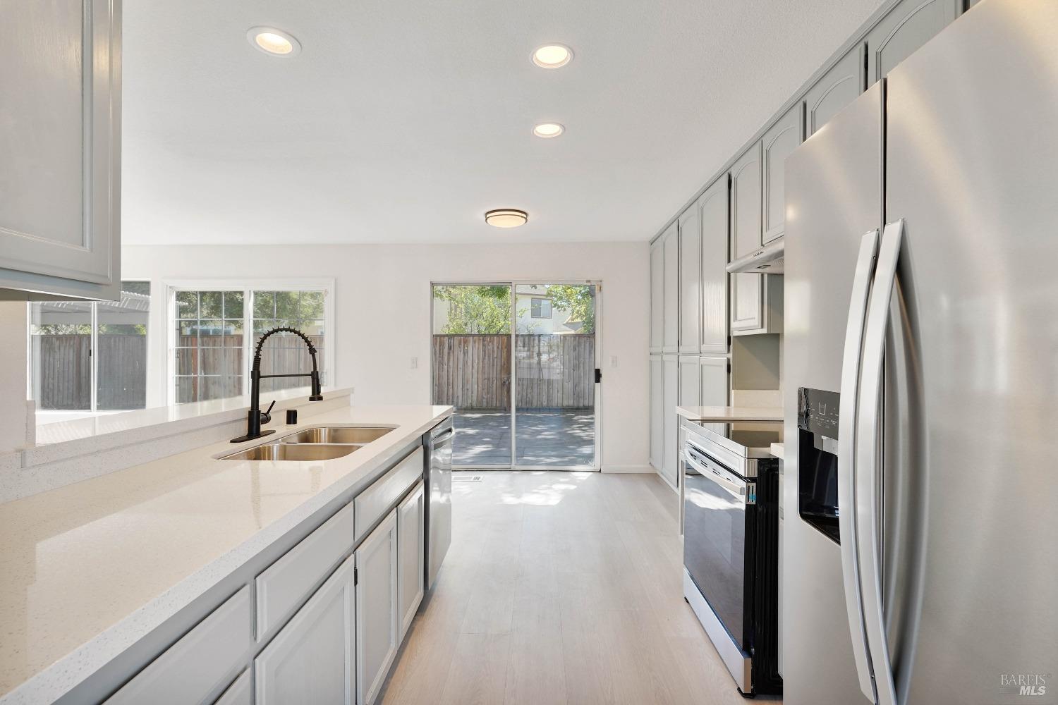 948 Shadywood Circle Suisun City CA 94585