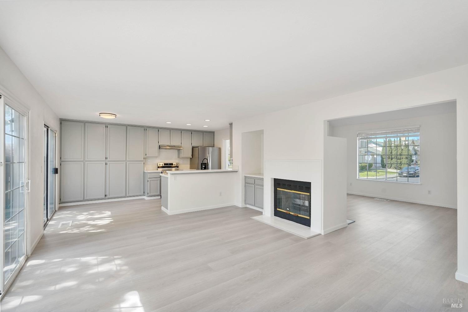 948 Shadywood Circle Suisun City CA 94585