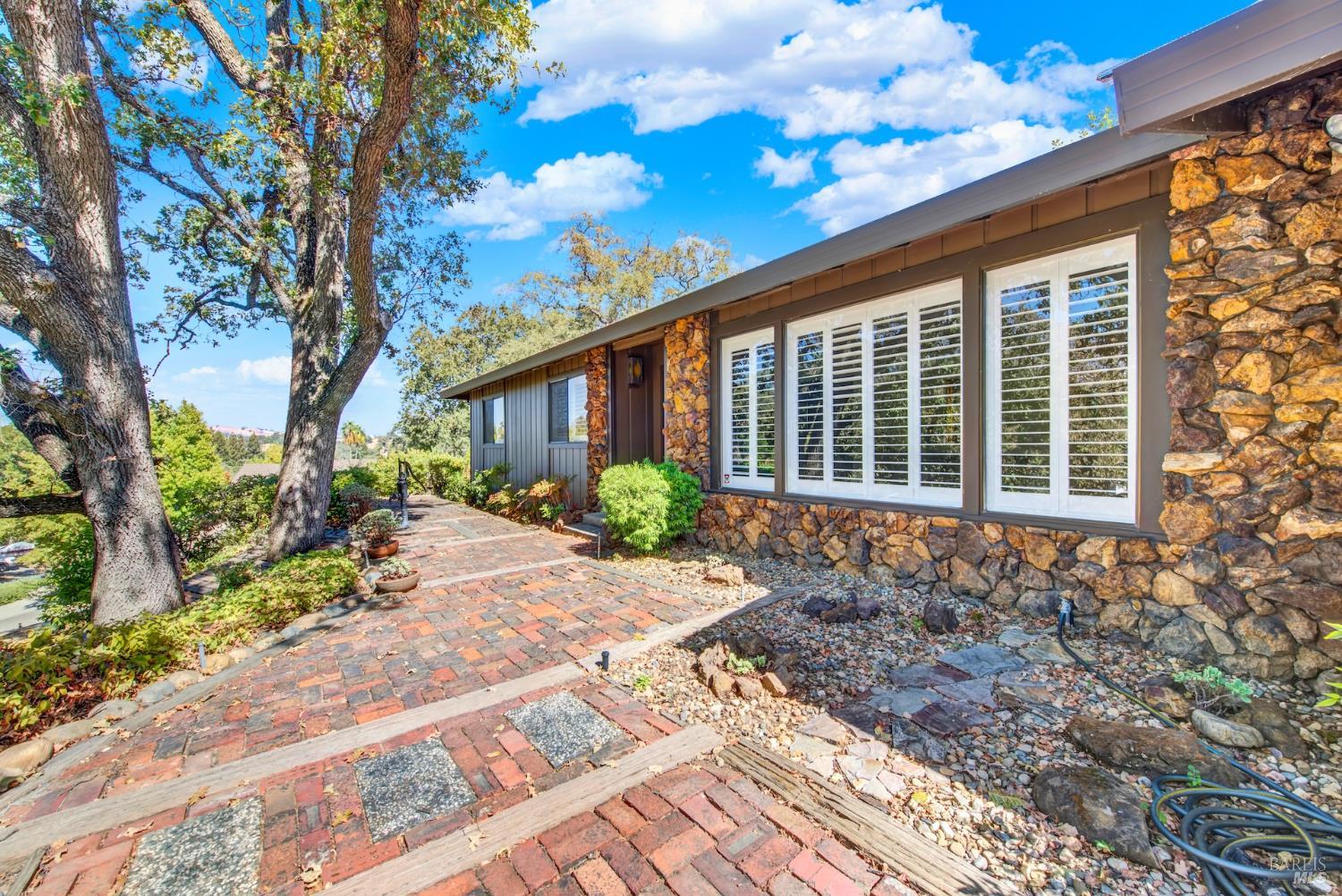 214 Wykoff Drive Vacaville CA 95688