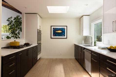 160 Montego Key Novato CA 94949