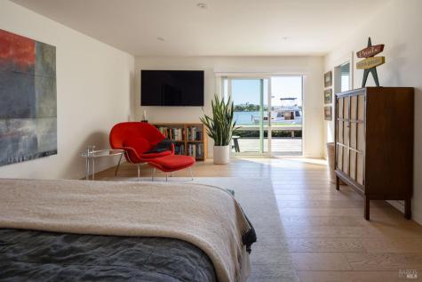 160 Montego Key Novato CA 94949