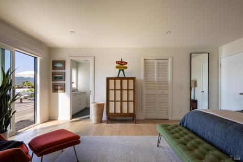 160 Montego Key Novato CA 94949