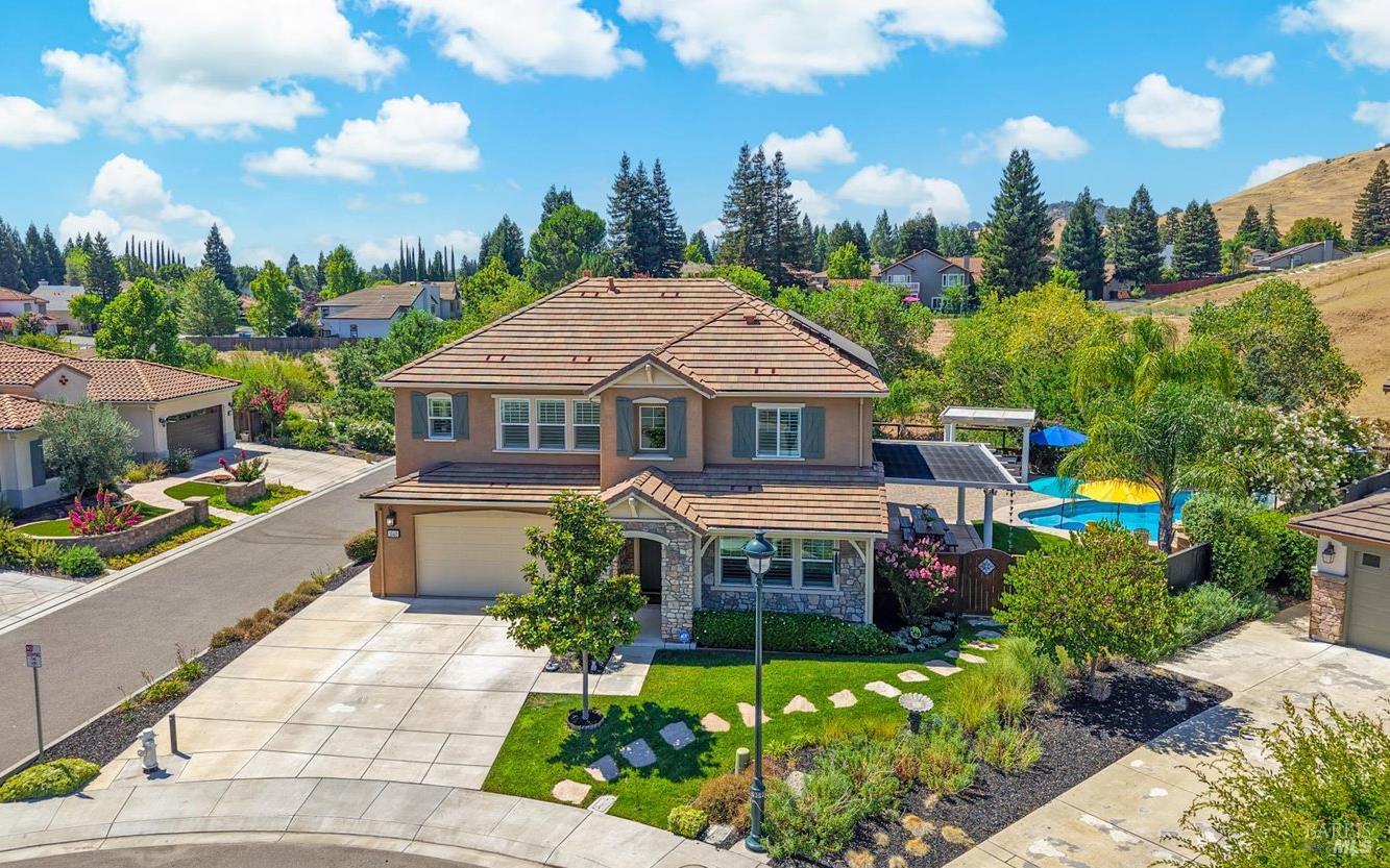 1043 Green Leaf Court Vacaville CA 95688