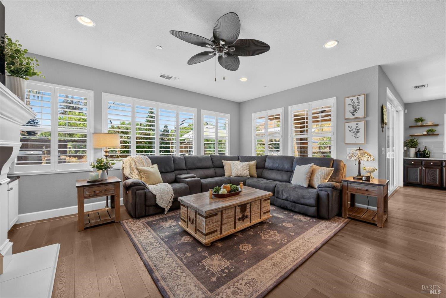 1043 Green Leaf Court Vacaville CA 95688