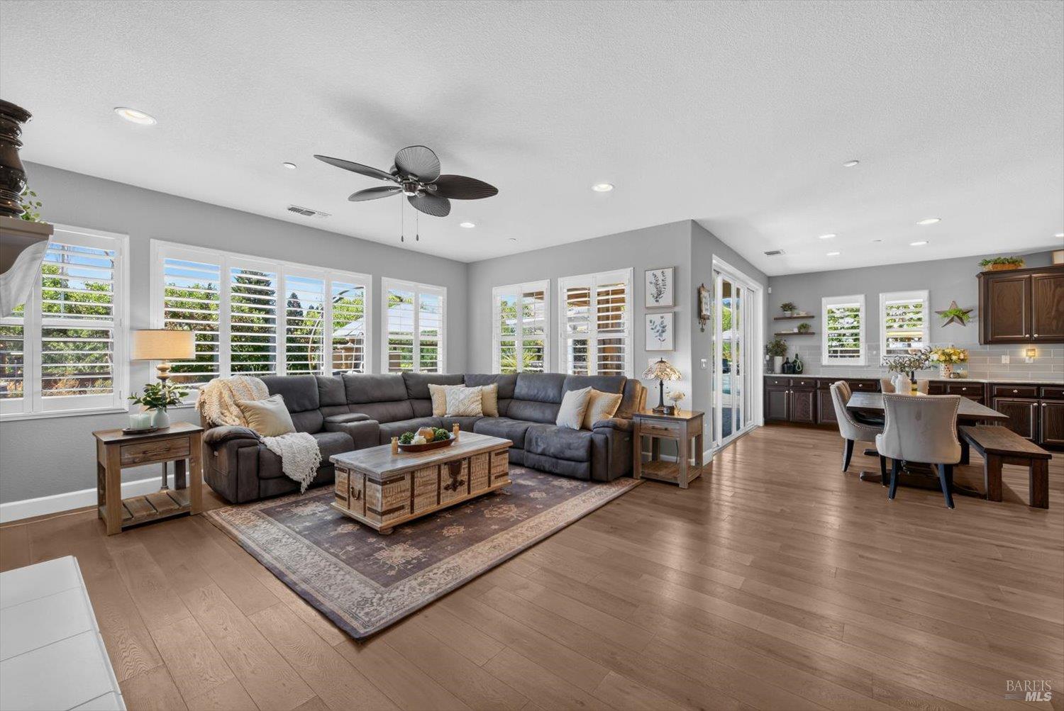 1043 Green Leaf Court Vacaville CA 95688