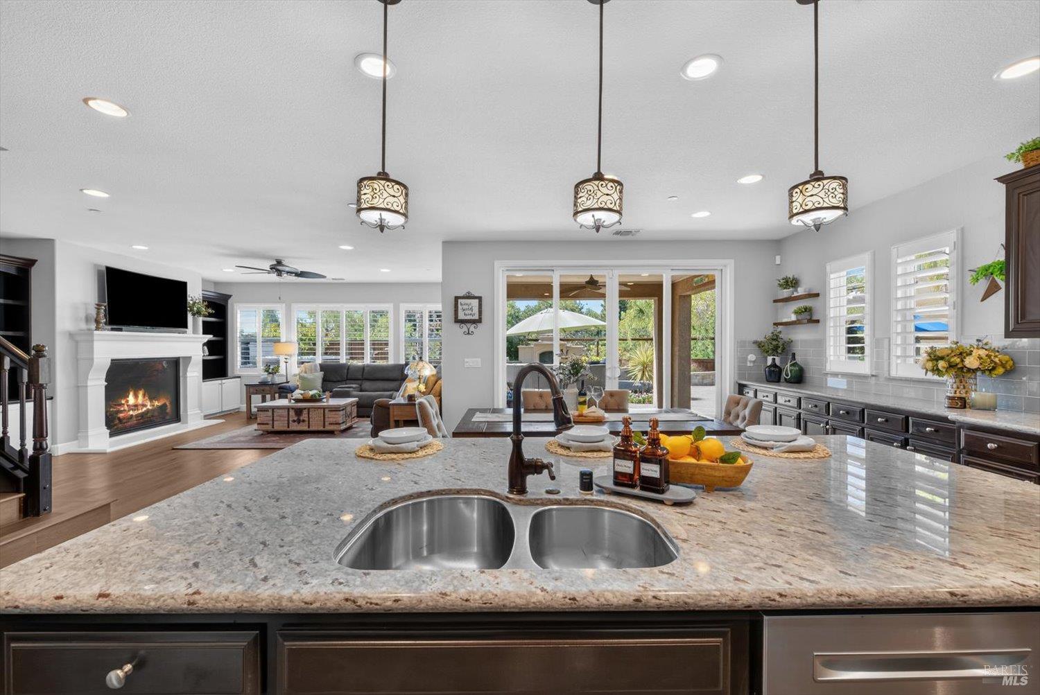 1043 Green Leaf Court Vacaville CA 95688