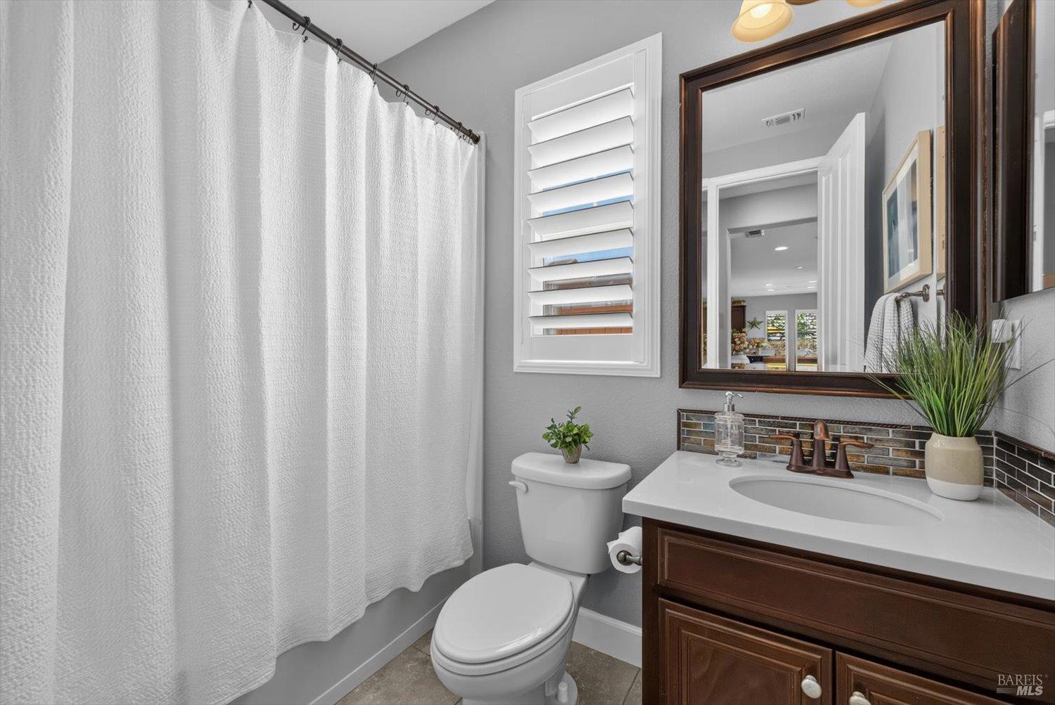 1043 Green Leaf Court Vacaville CA 95688