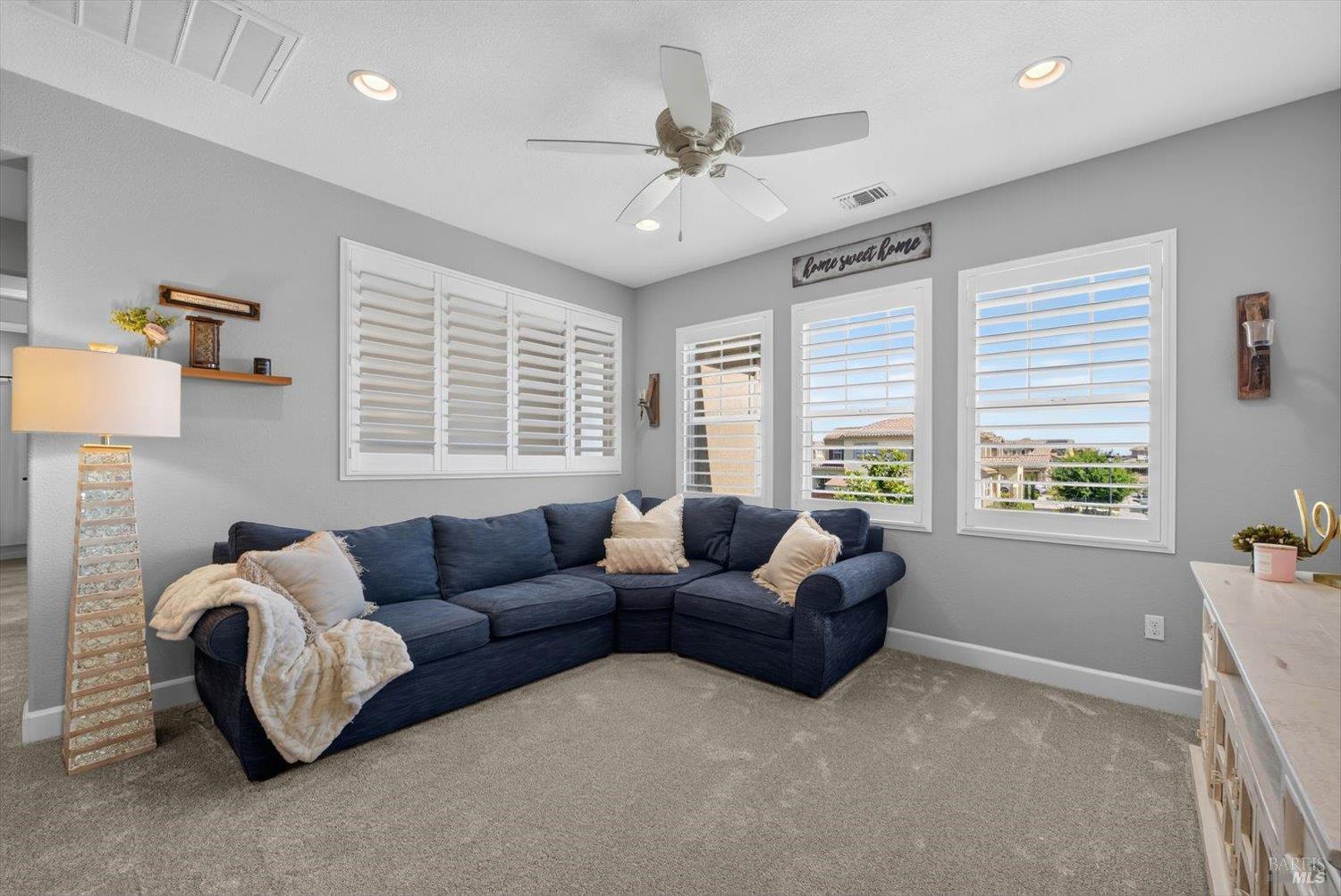1043 Green Leaf Court Vacaville CA 95688